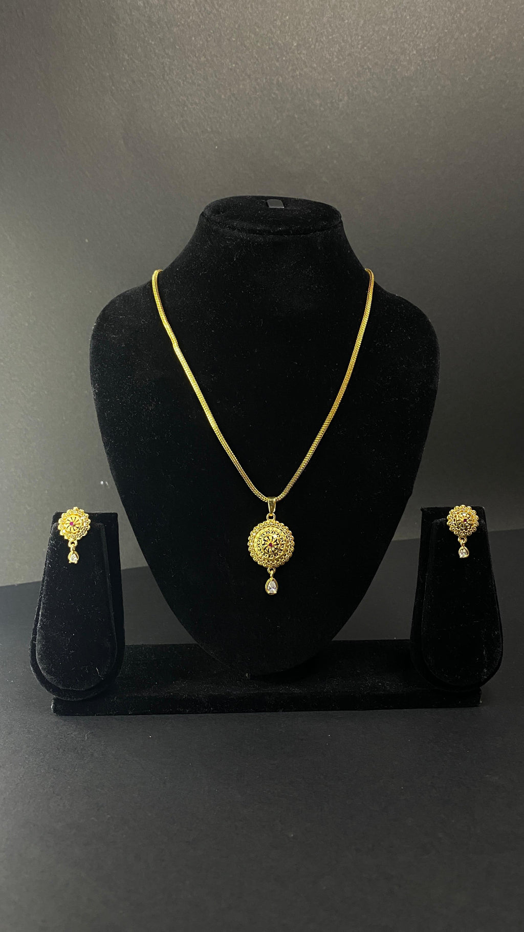 gold plated  pendant set