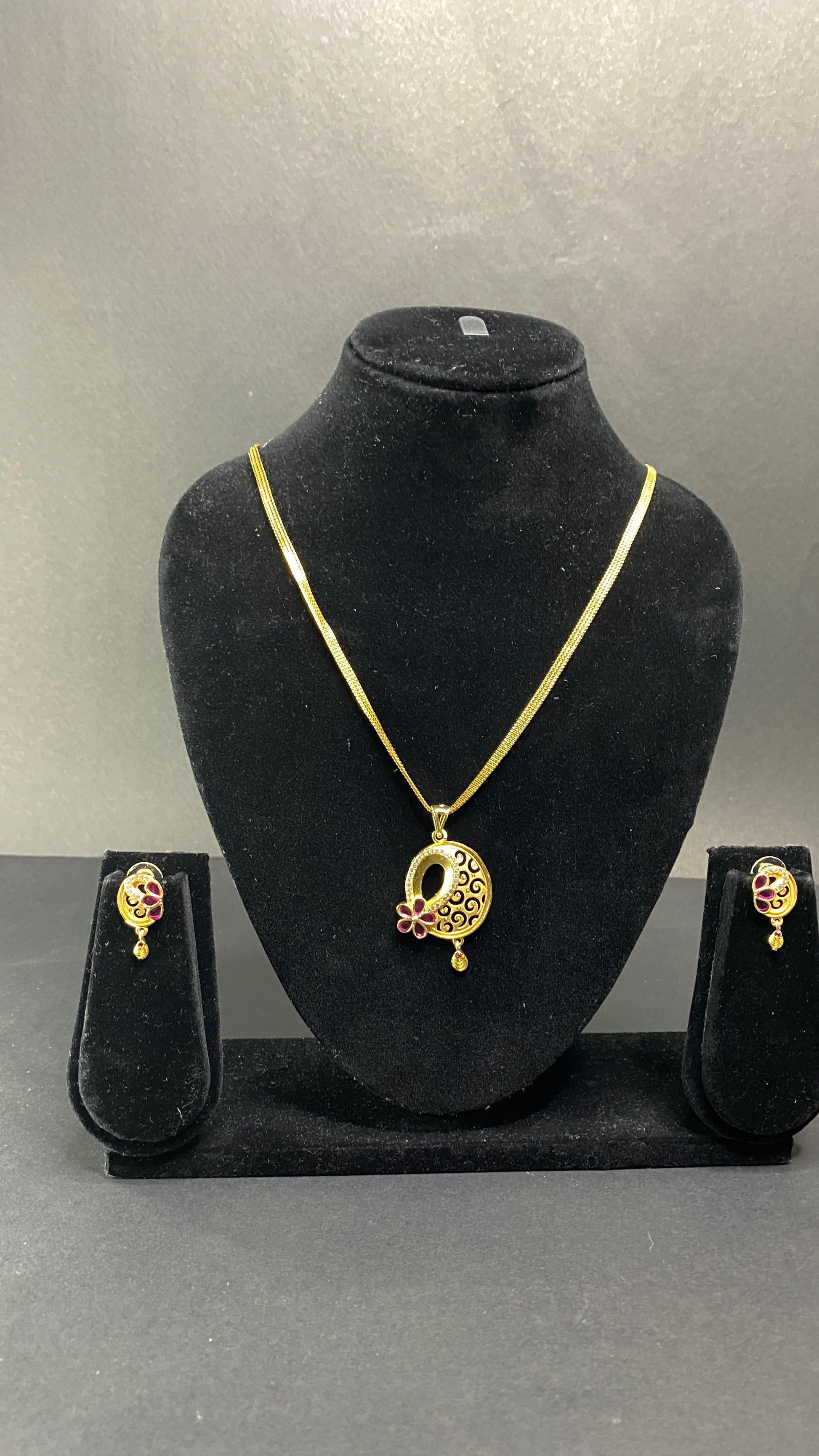 gold plated pendant set