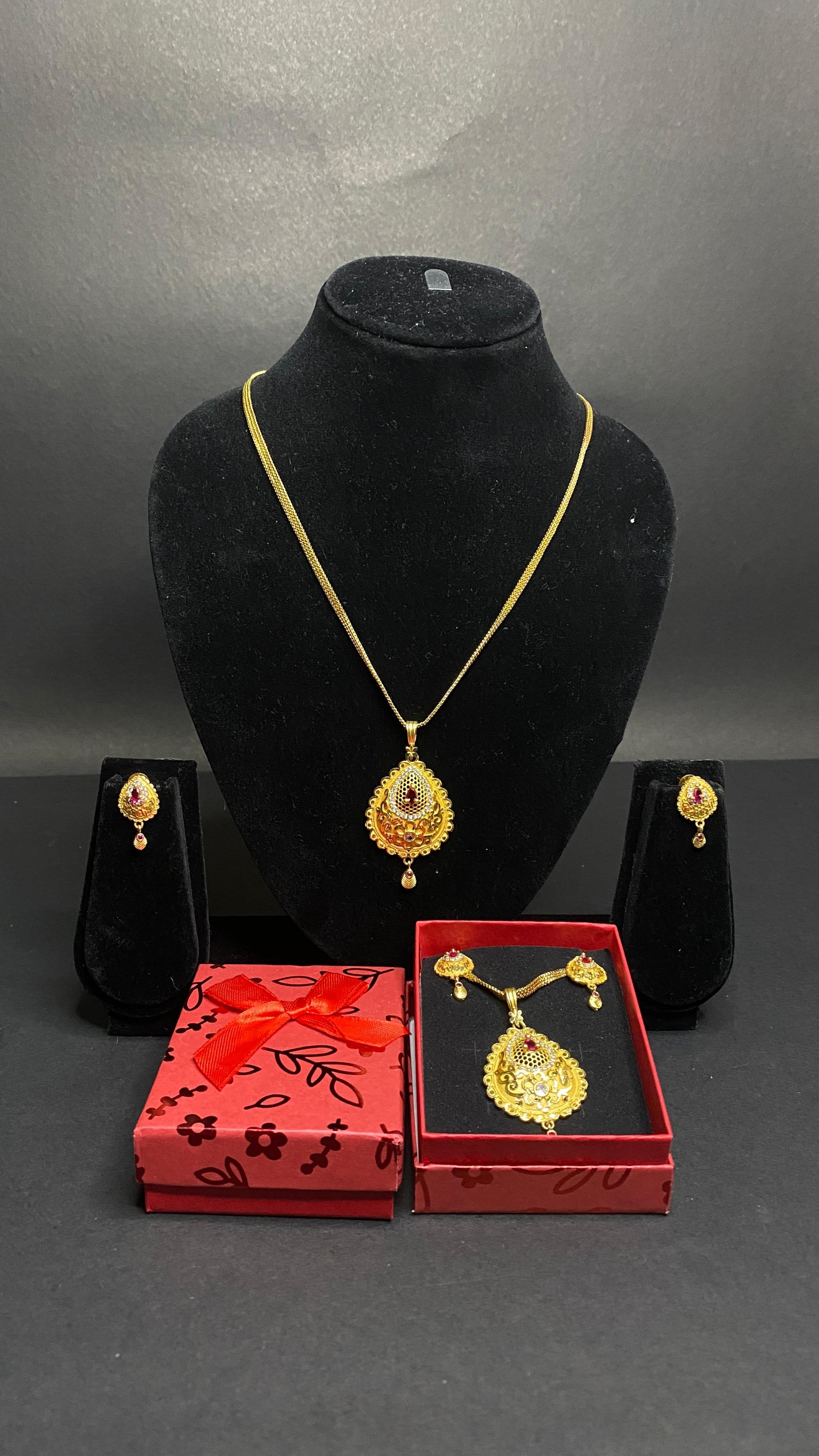 gold plated pendant set