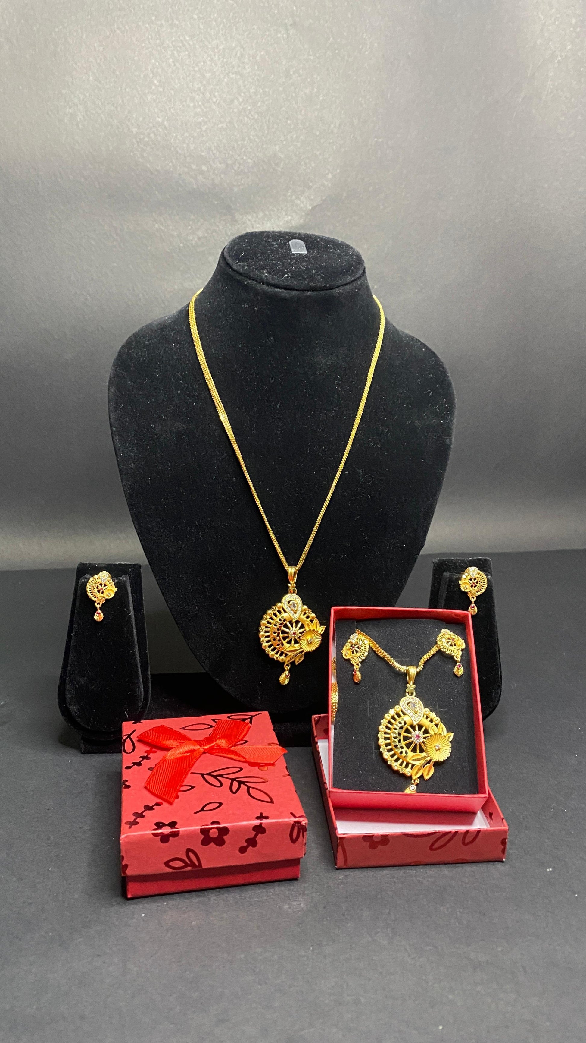 gold plated pendant set