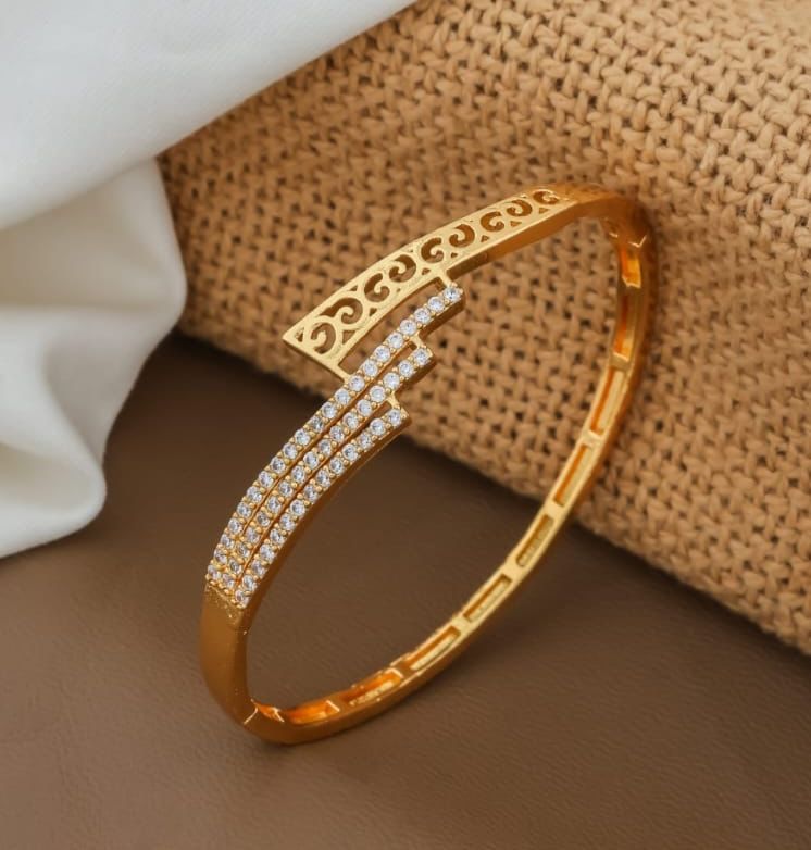 premium A.D MICRO GOLD adjustable bracelet