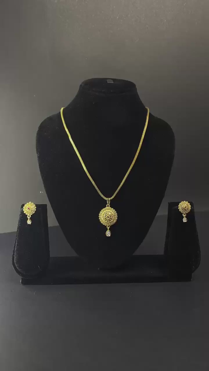 gold plated  pendant set